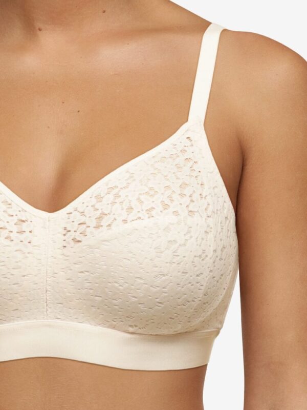 close up of Chantelle Norah Wirefree Bra Pearl